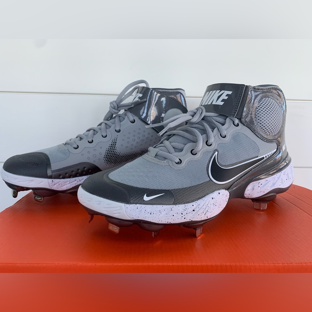Nike Alpha Huarache Elite 3 Mid Metal Baseball Cleat Grey Size 7.5 #CK0745-010